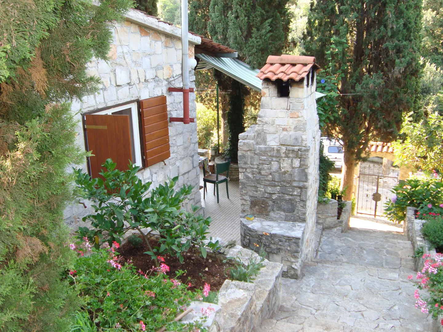 Holiday house Sunce - relaxing & quiet: Maslinica, Island Solta