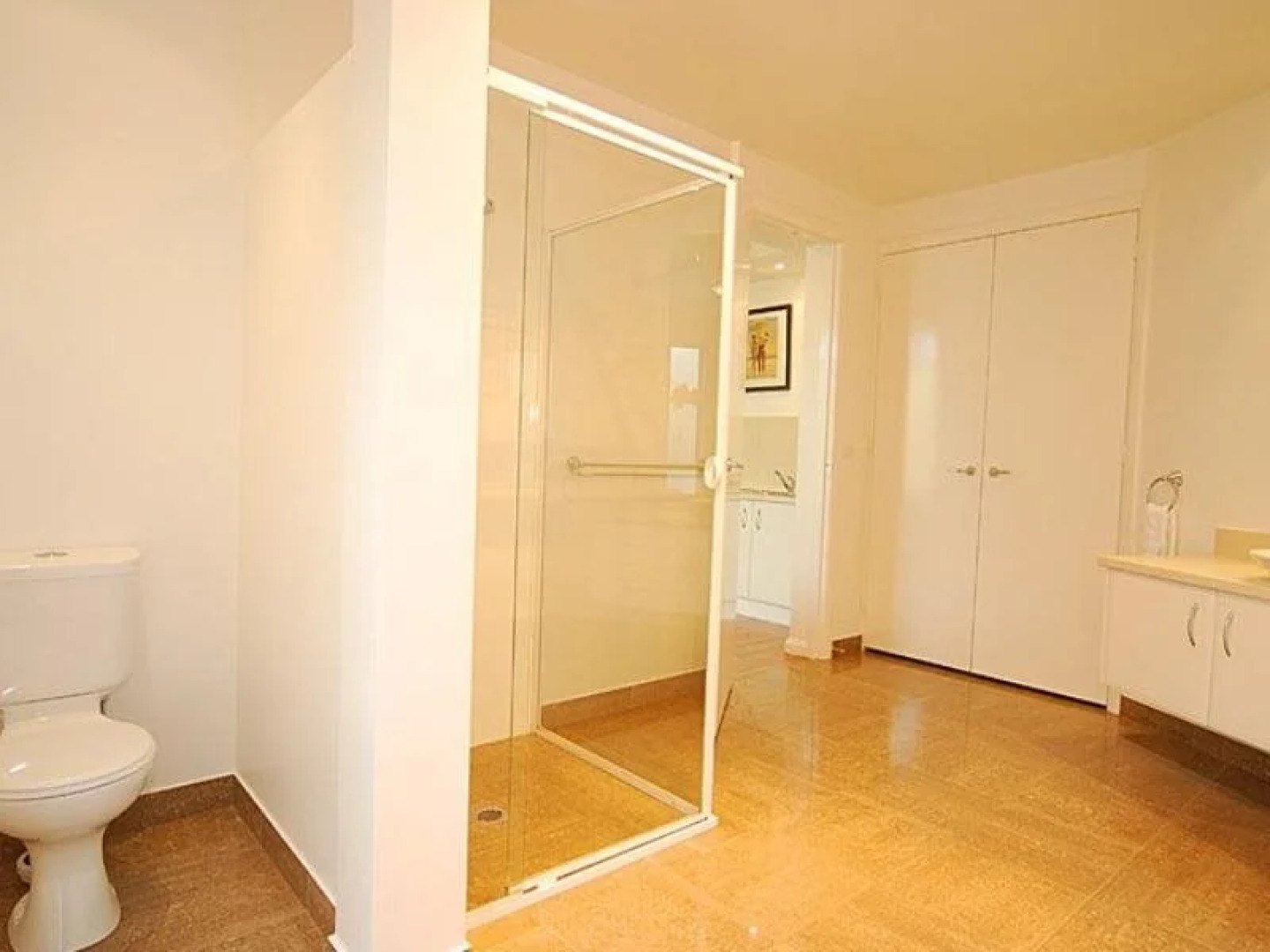 Courtyard Complex Serviced Apartments