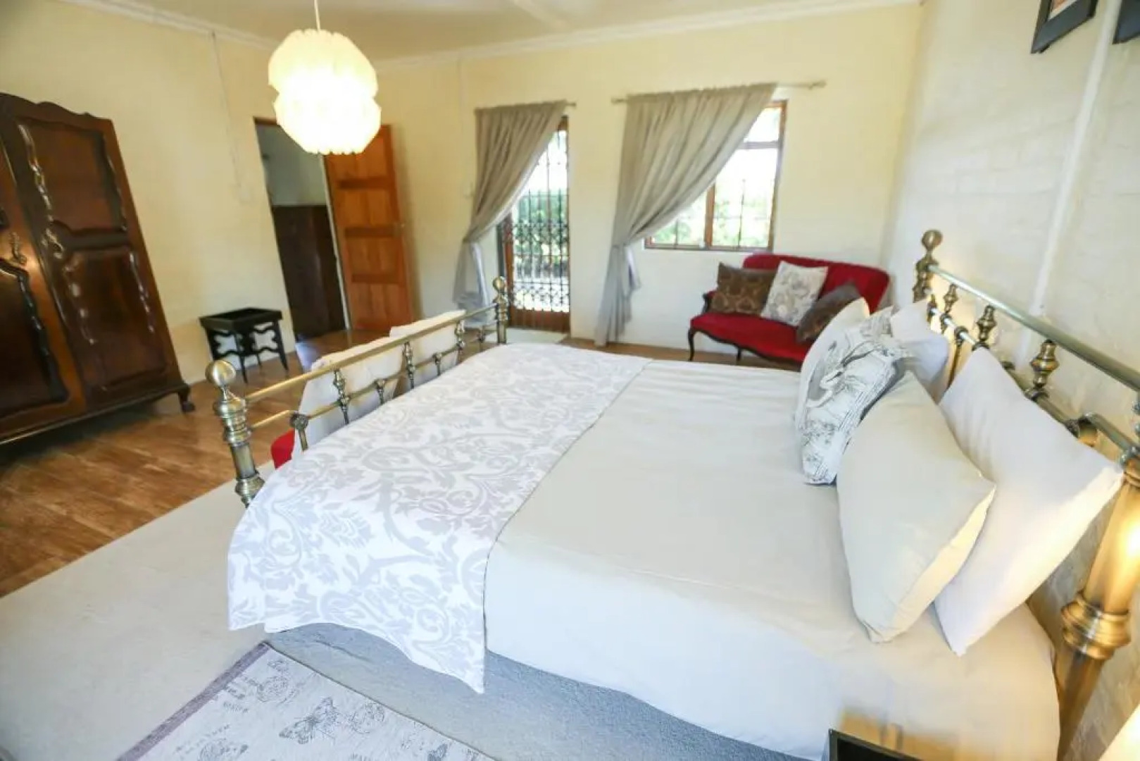 Jacaranda Wine And Guestfarm