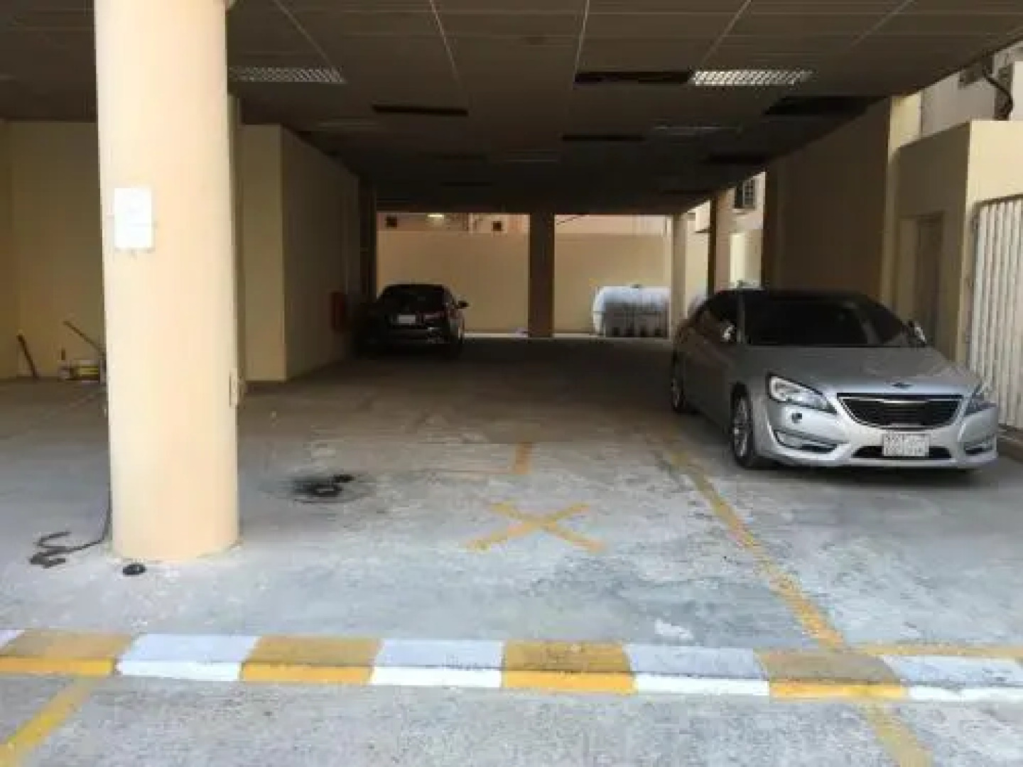 Holiday Plus Hotel Suites