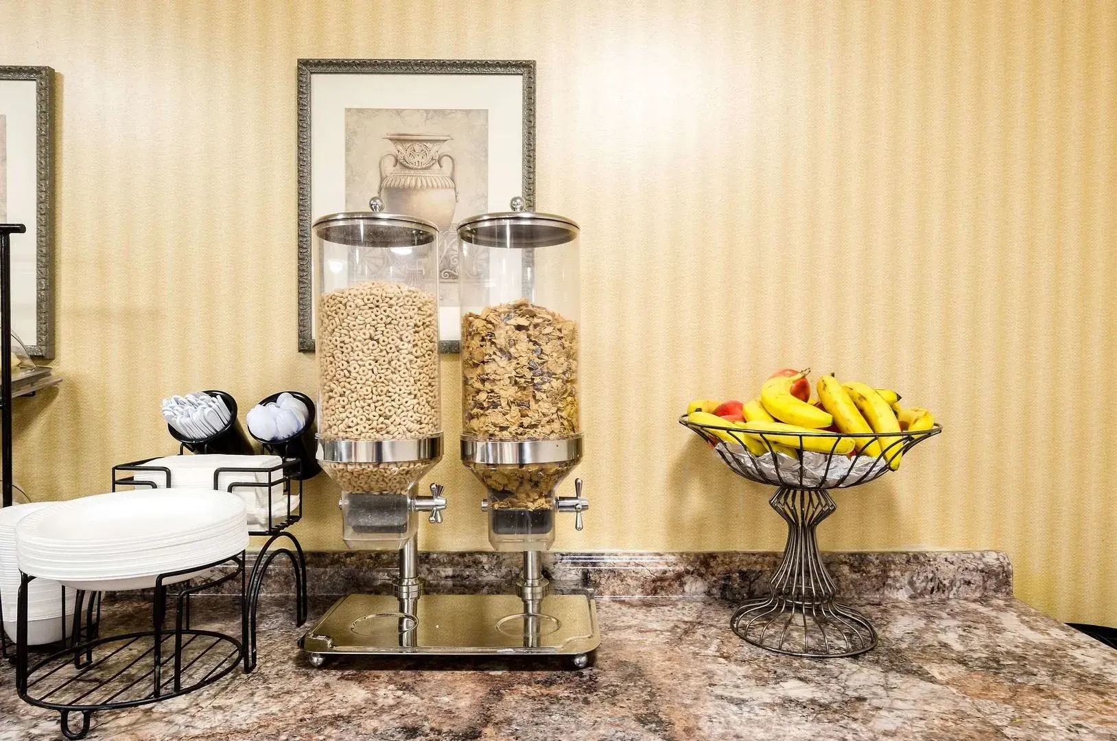 Howard Johnson by Wyndham Malden Boston Area