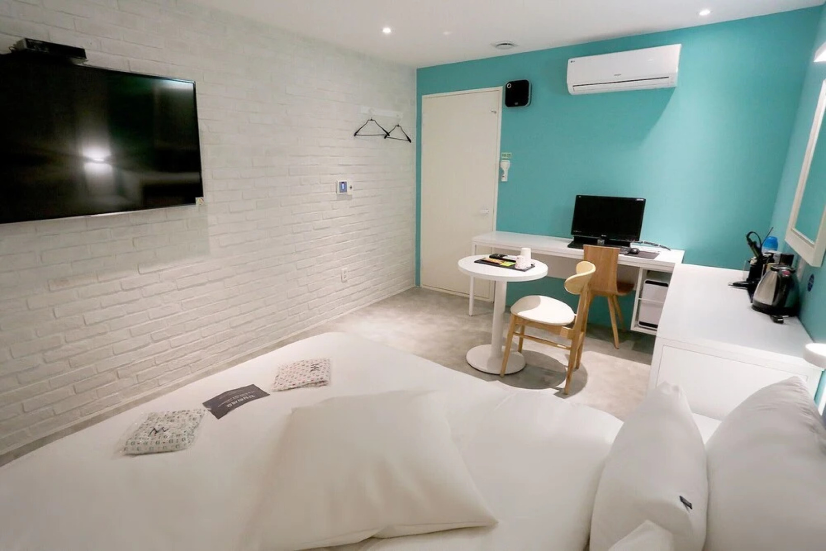 Gwangmyeong Cheolsan Blanc