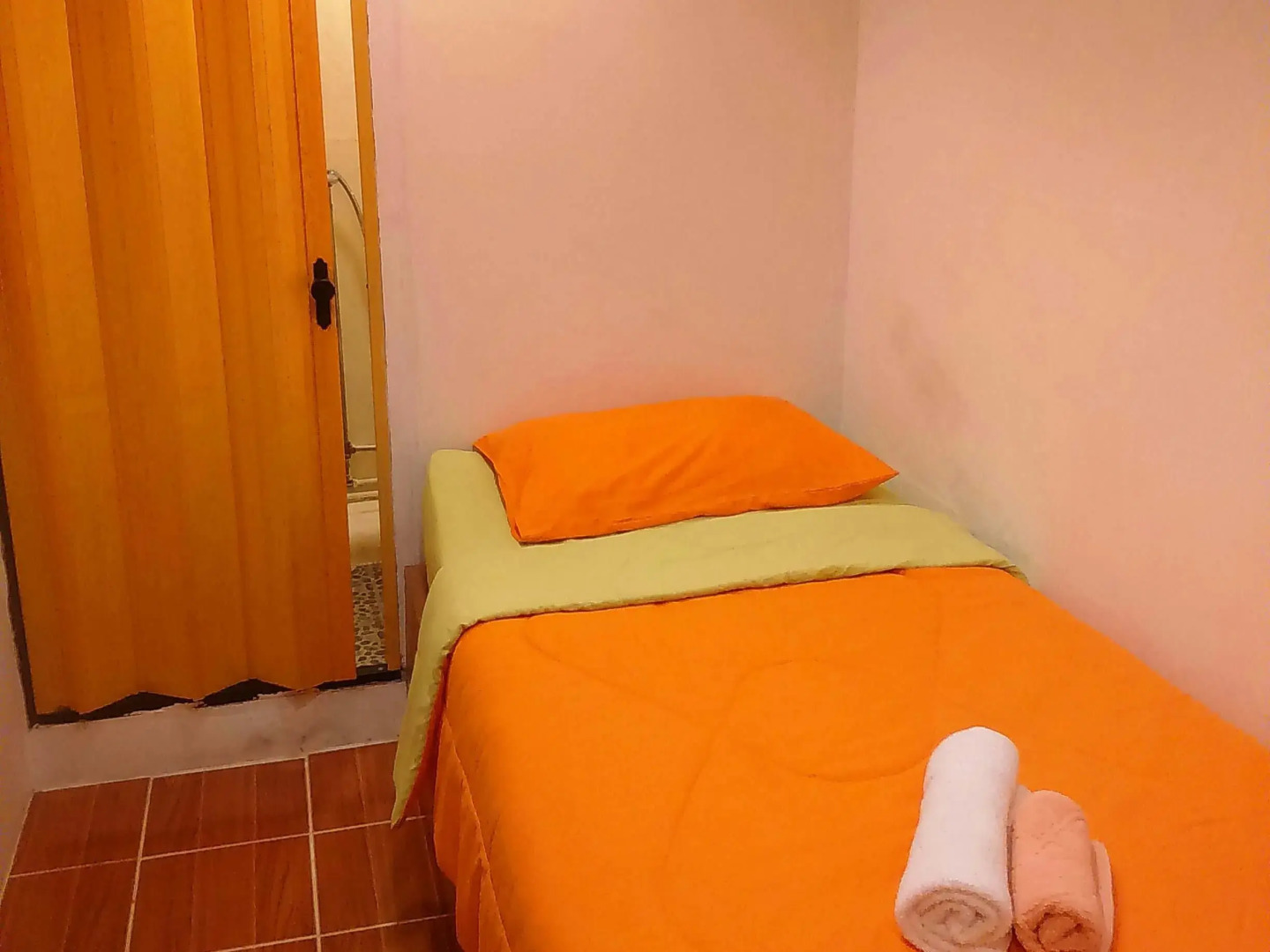 Easybox Budget Hotel