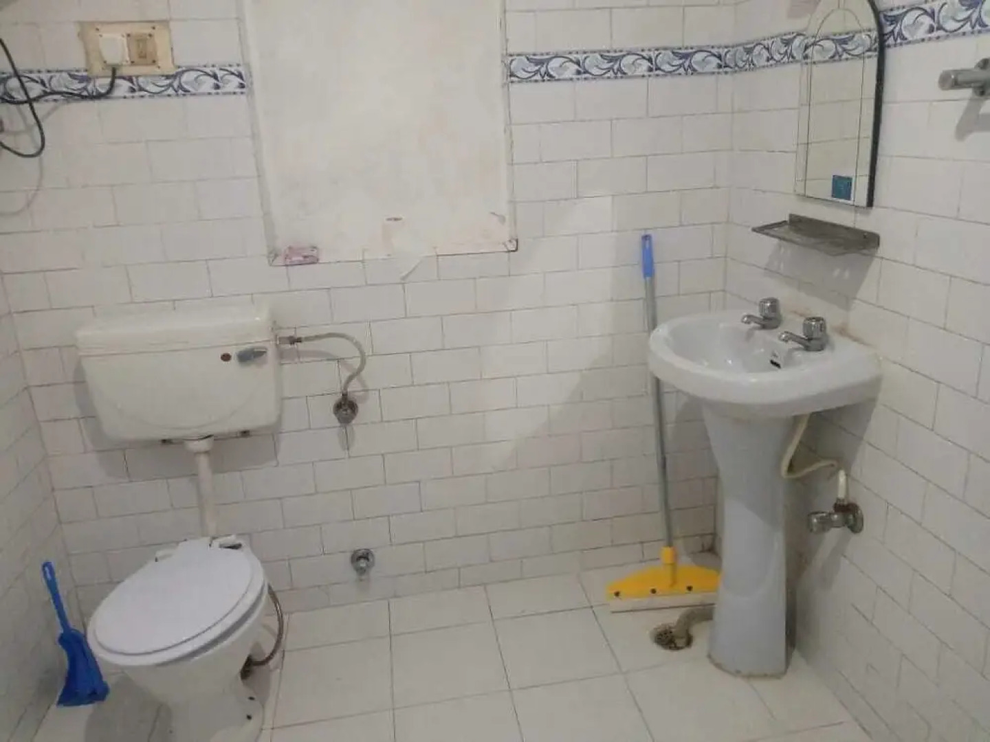 Pops Hotel and Restaurant