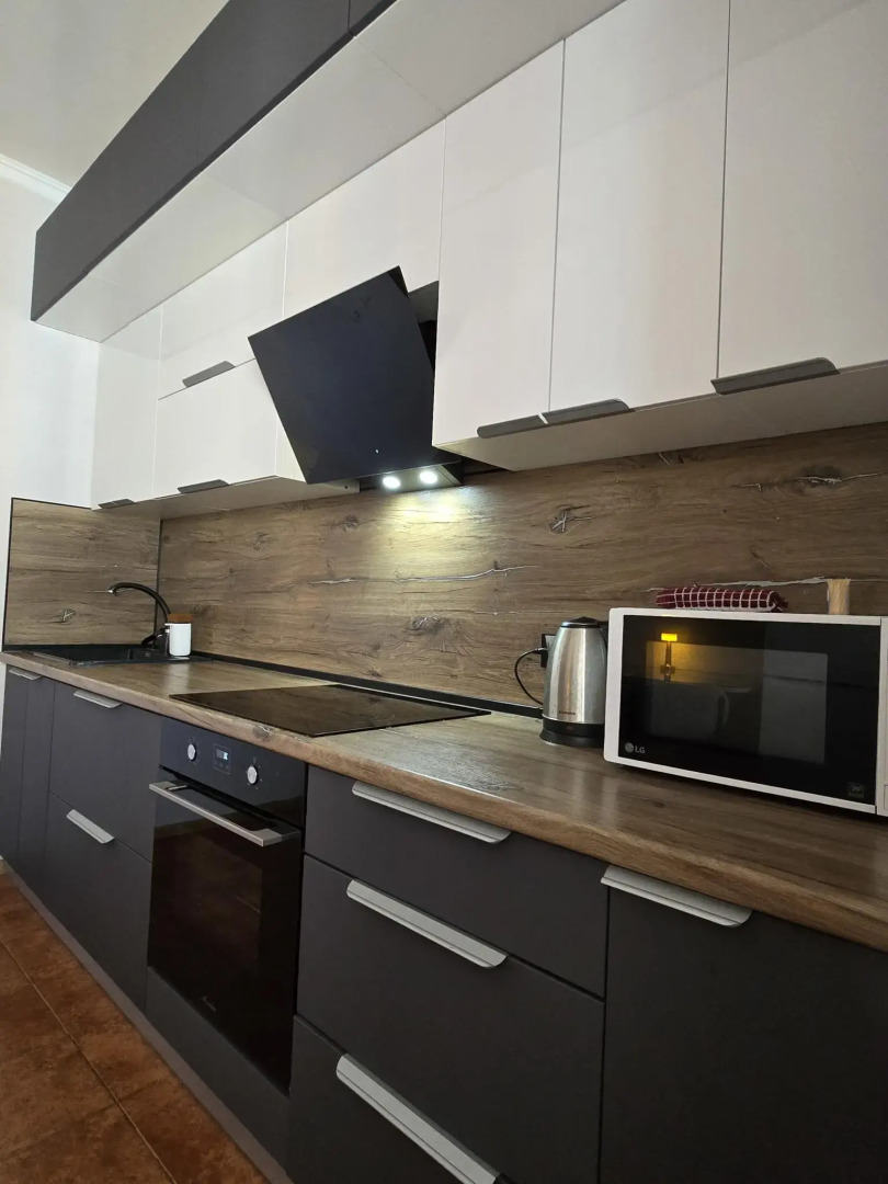 Апартаменты в микрорайоне Степном 25