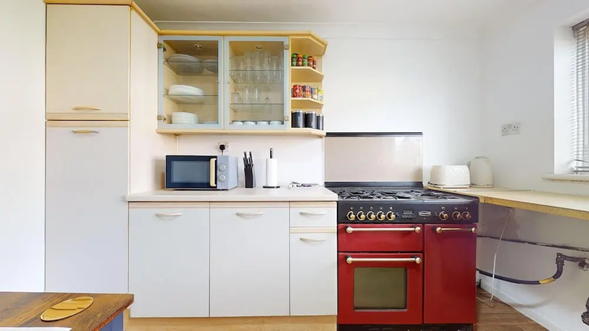 Entire 3 Bed Home in Basildon Sleeps up to 6