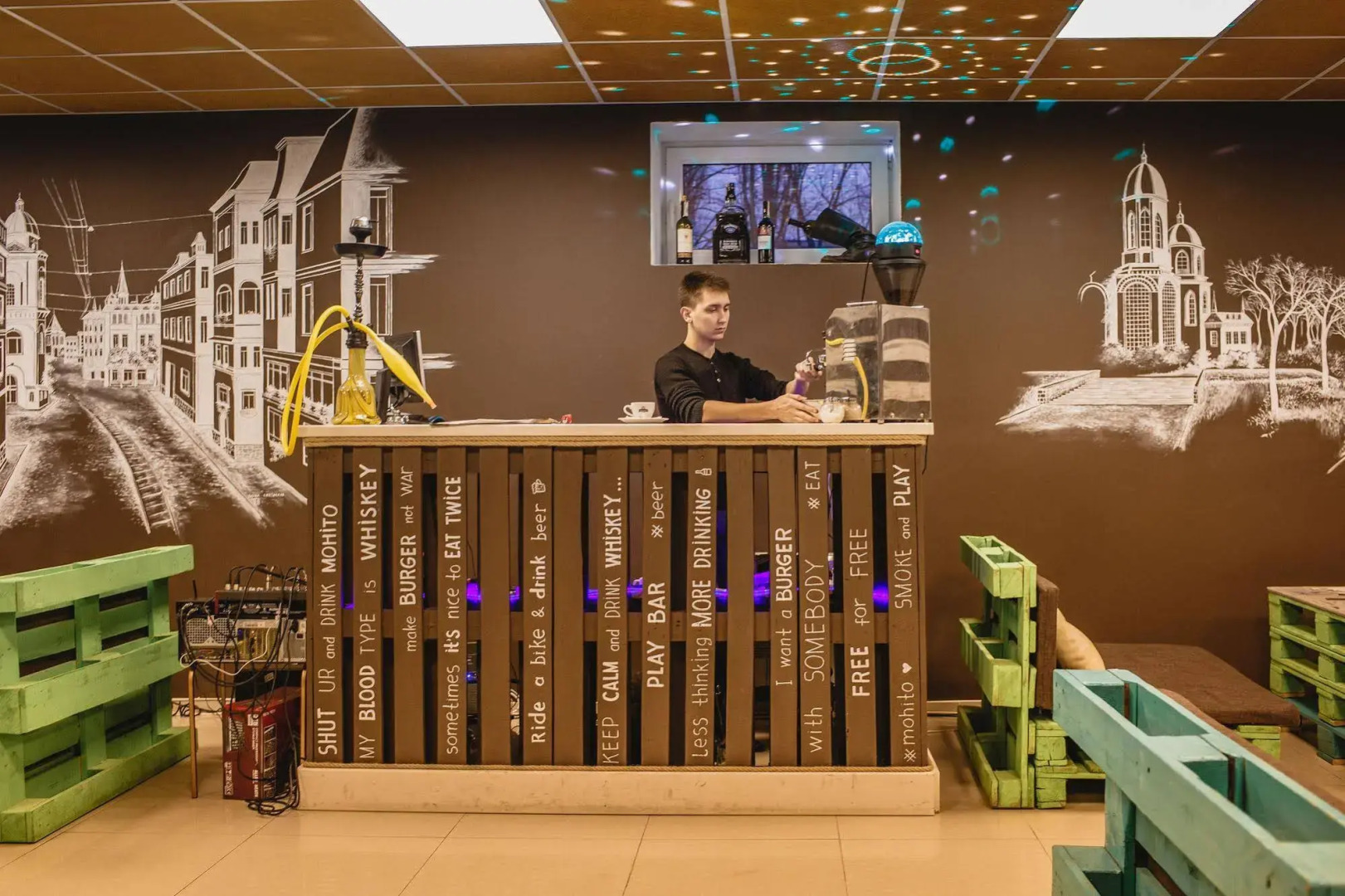 Отель Ambassador Plaza