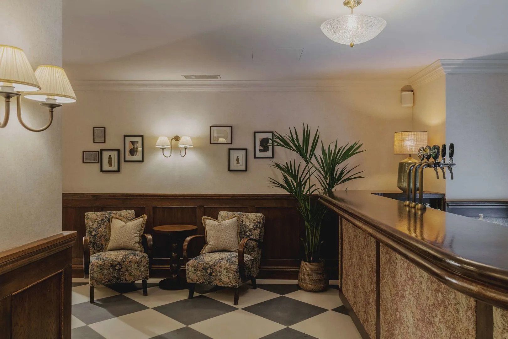 Queens Hotel