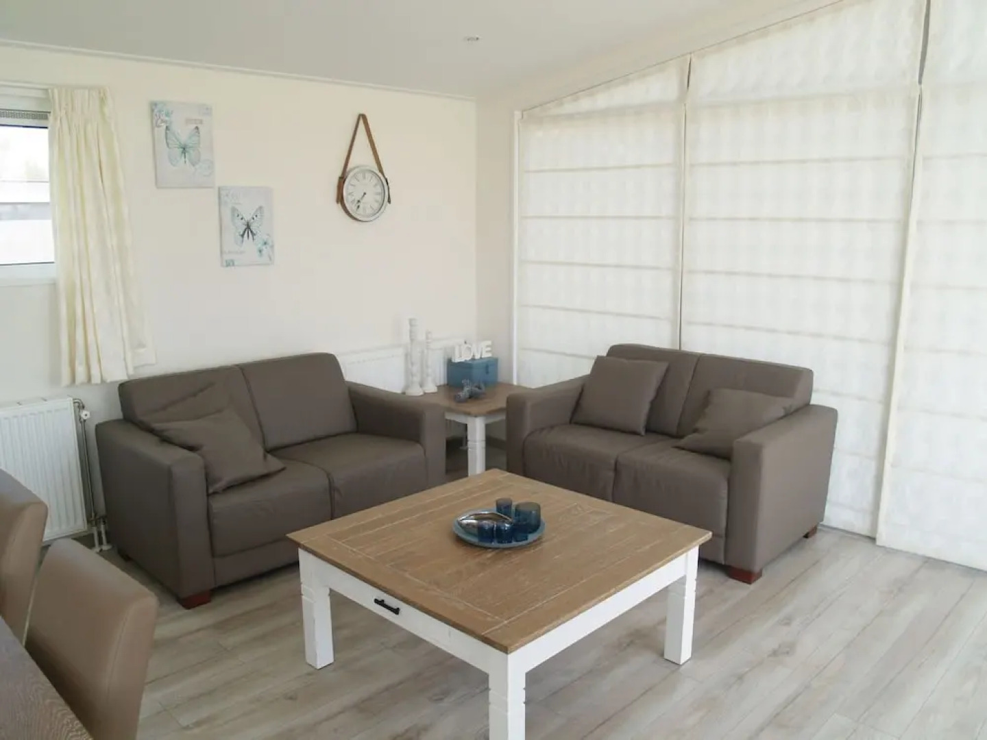 Modern Chalet With Combi-Microwave