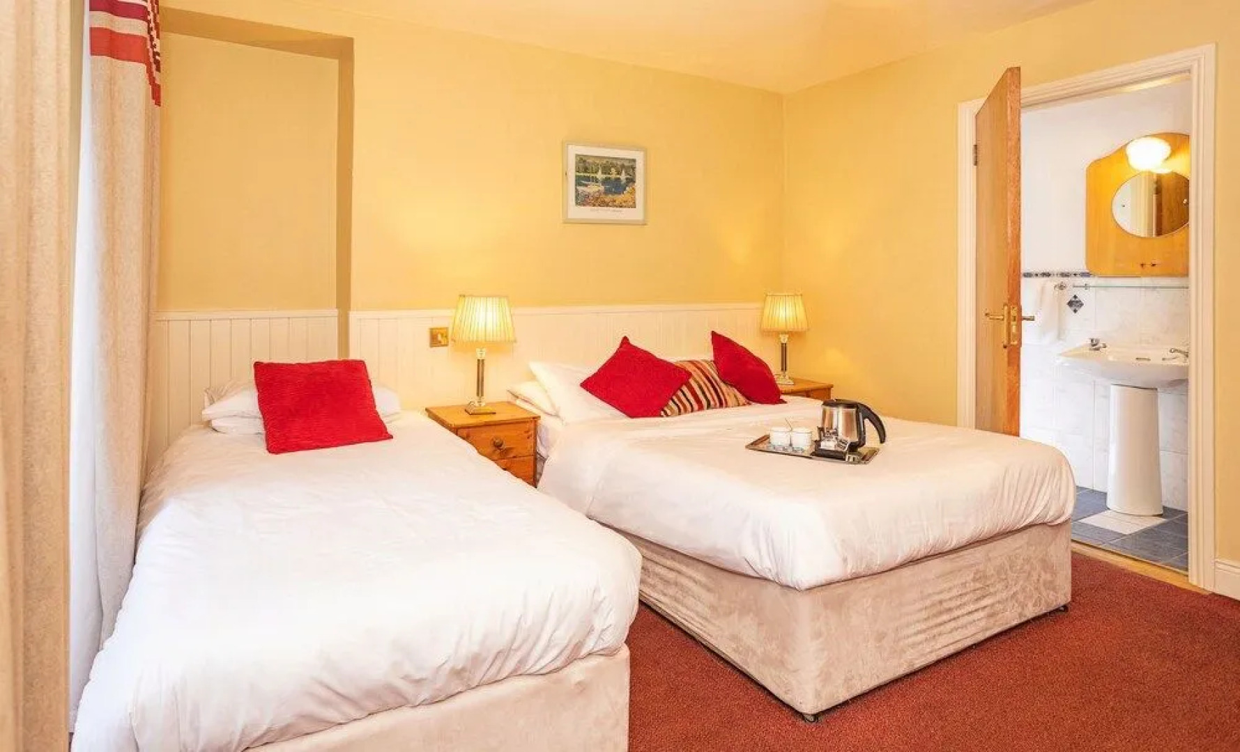 Larkin's Pub, Restaurant, and B&B