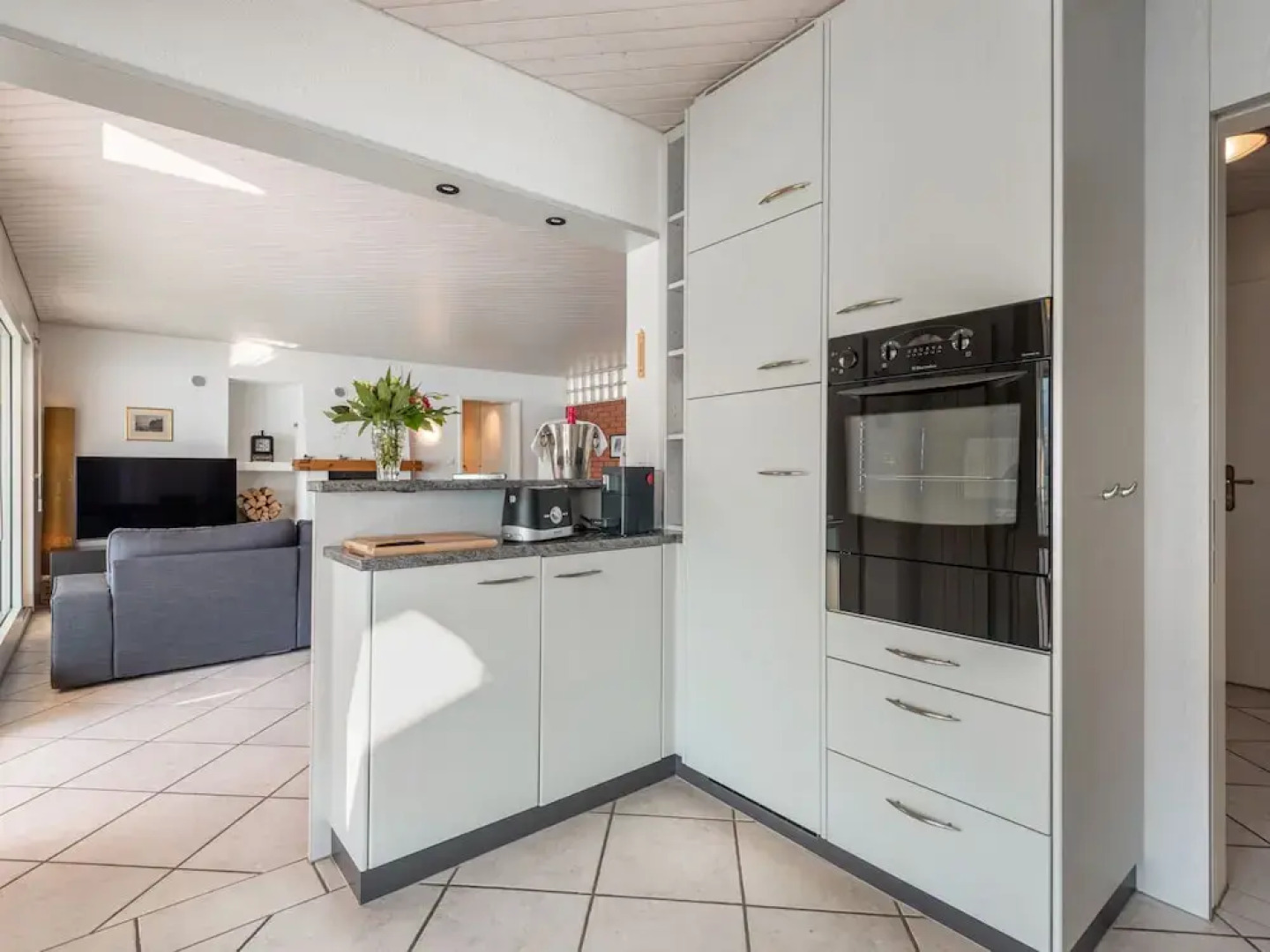 Seestern am See mit Motorboot Ennetb Rgen