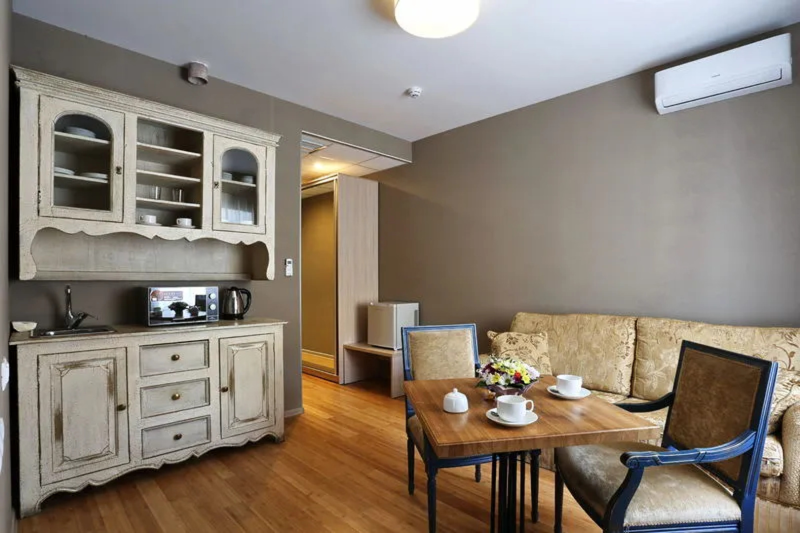 Отель Номера на Большом проспекте