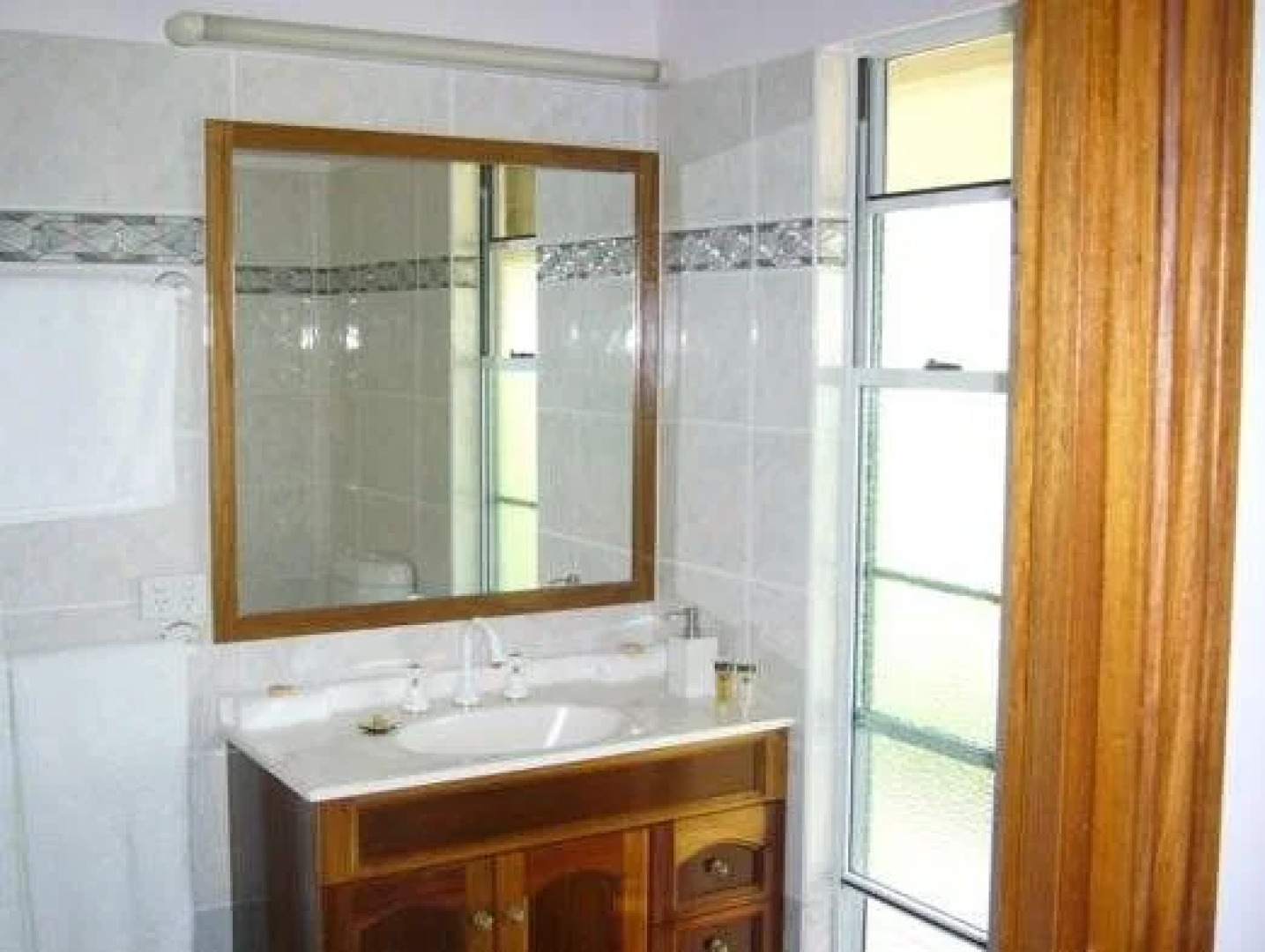 A Tropical Escape B&B