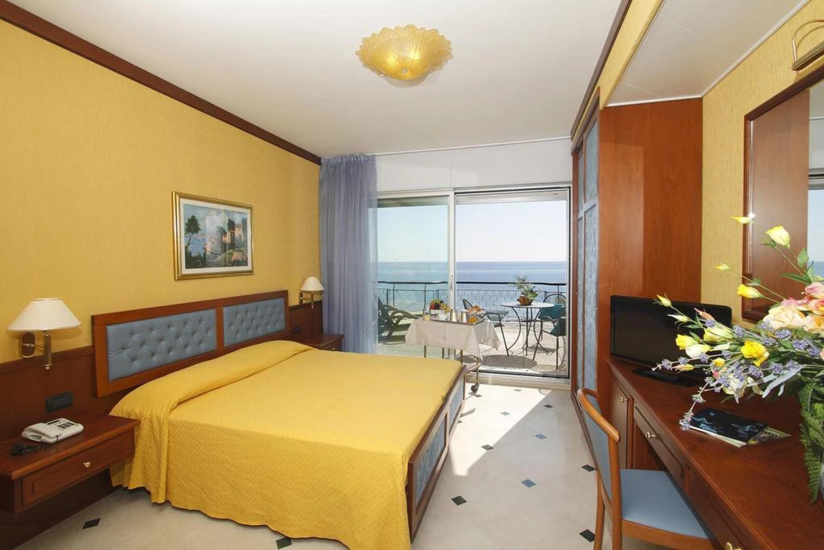 Hotel Bellevue Et Mediterranee