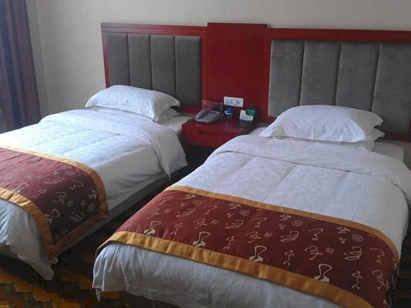 Lichuan Xinyuan Hotel