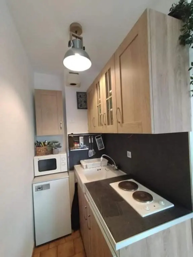 Studio avec rez-de-jardin bord de mer