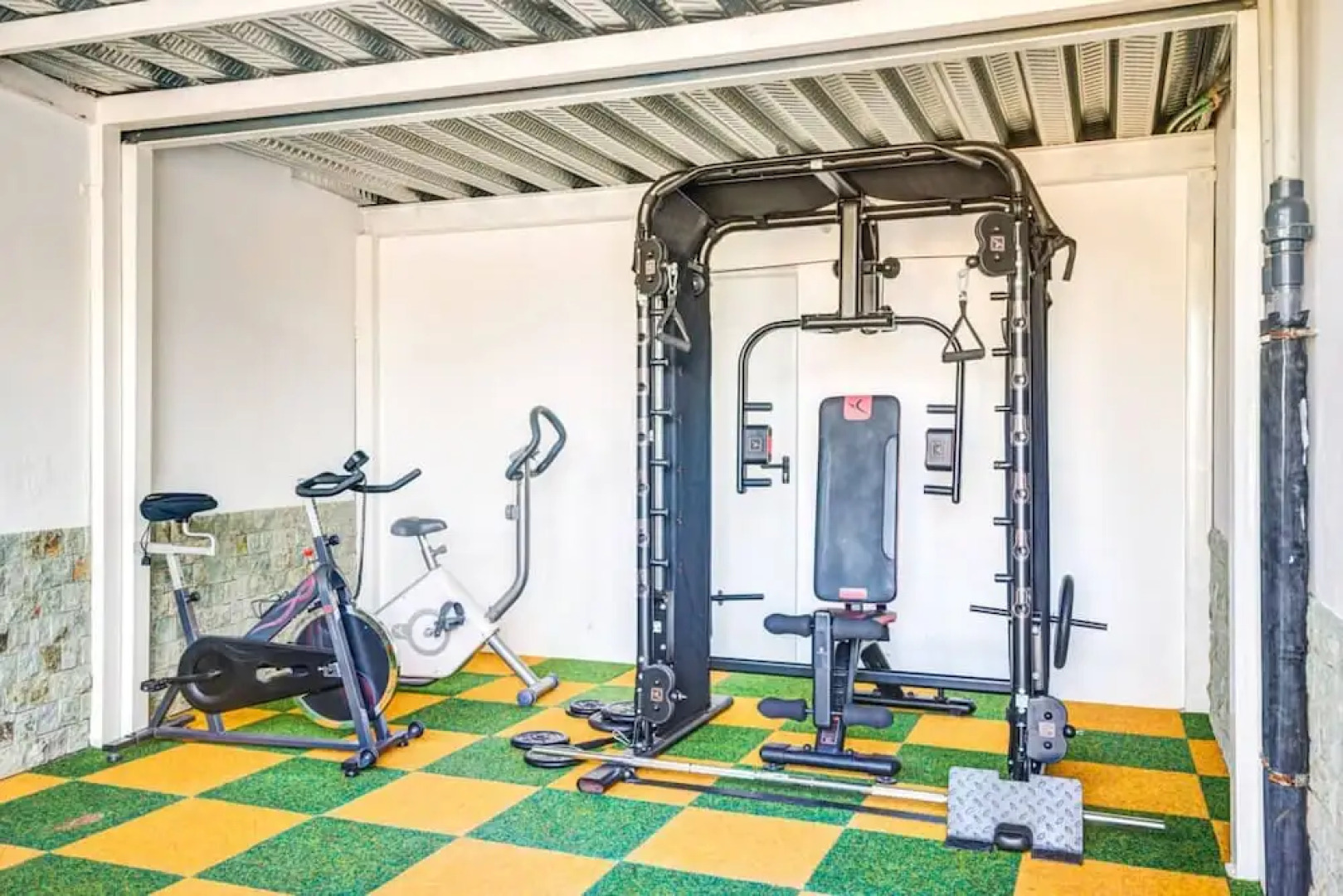 1327 La Quinta Heights