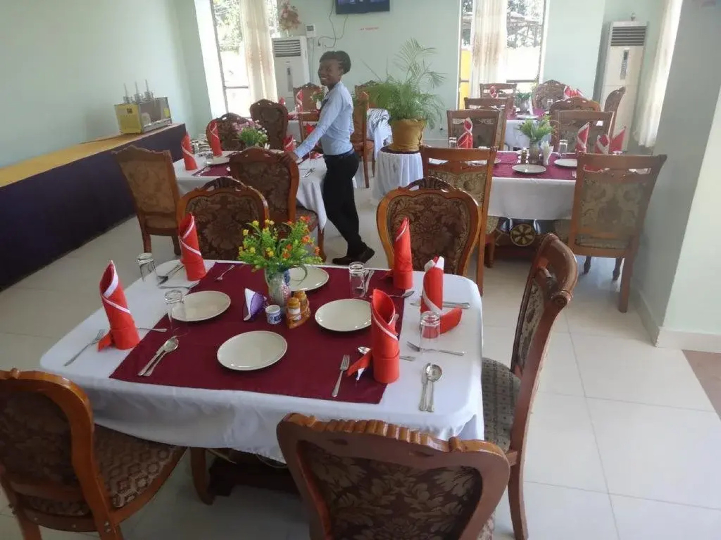 Victoria Palace Hotel