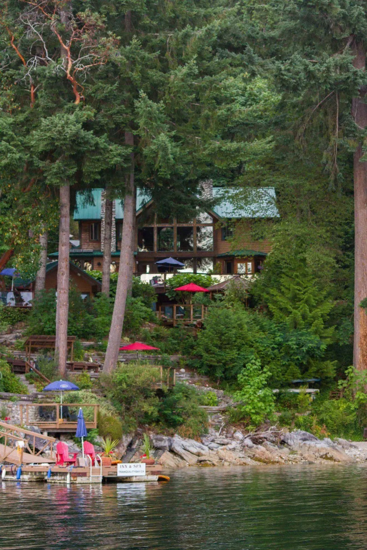 Tranquility Bay Waterfront Inn