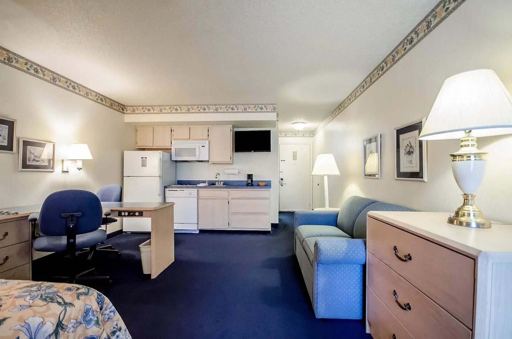 Clarion Inn & Suites Evansville Eastland Area