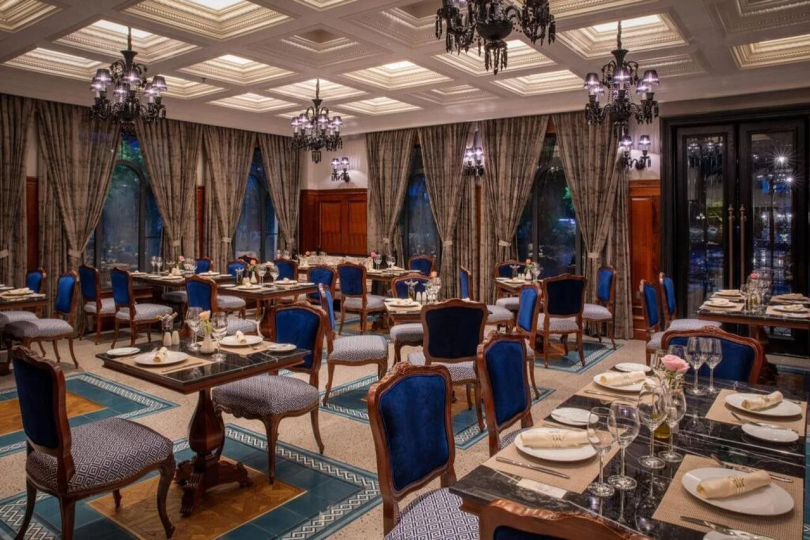 Silk Path Grand Hue Hotel