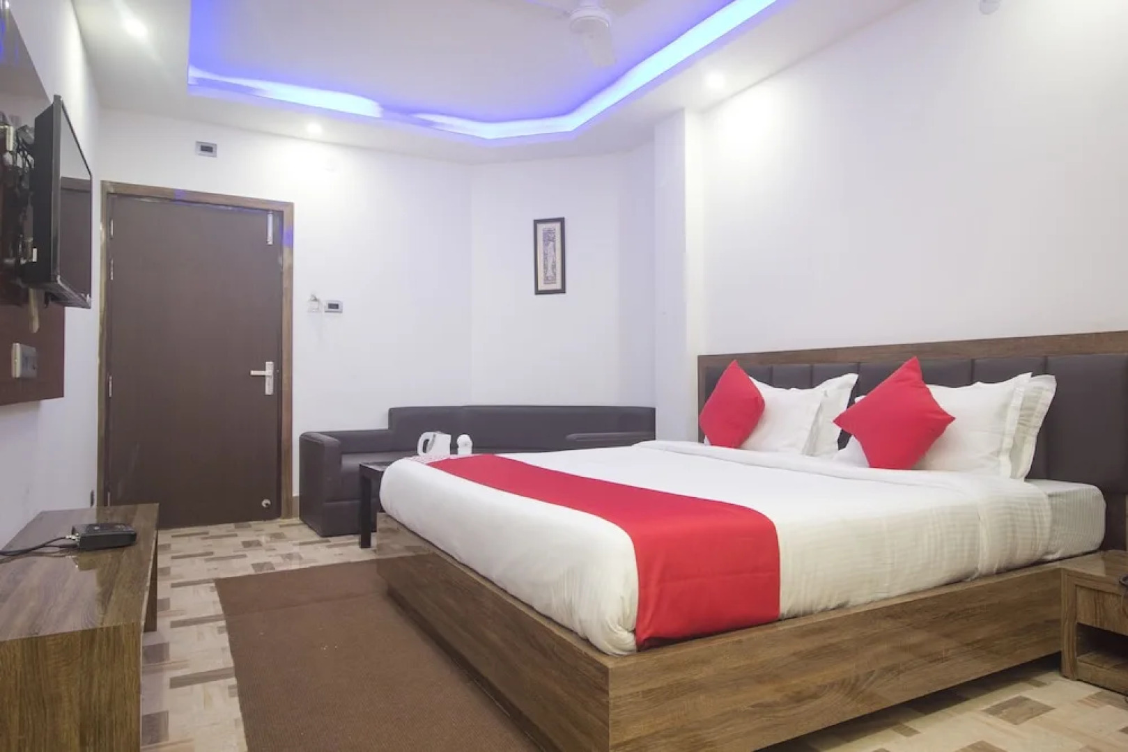 OYO 29258 Hotel Debrani International