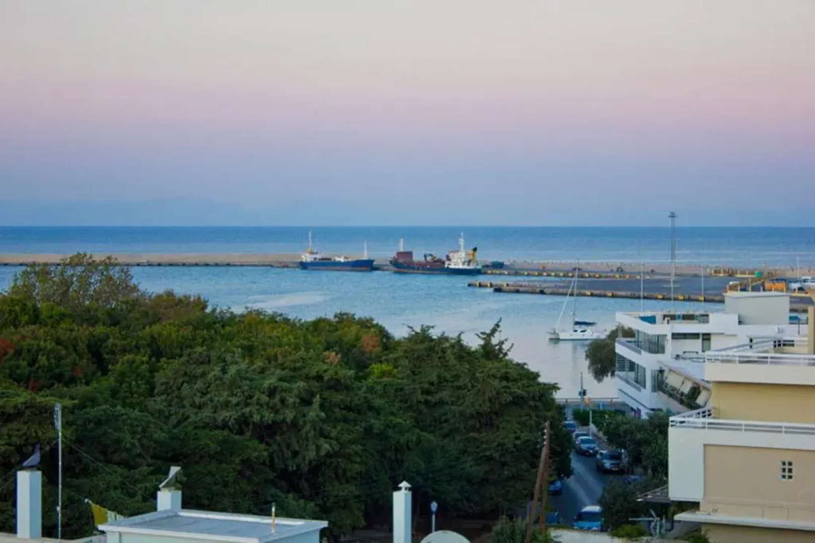 City Plus Rhodes Hotel