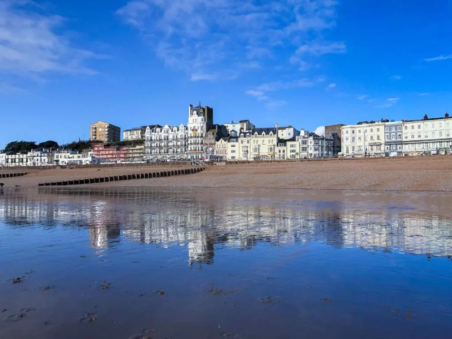 Seagulls Nest Beachfront Apartment With 3 Bedrooms