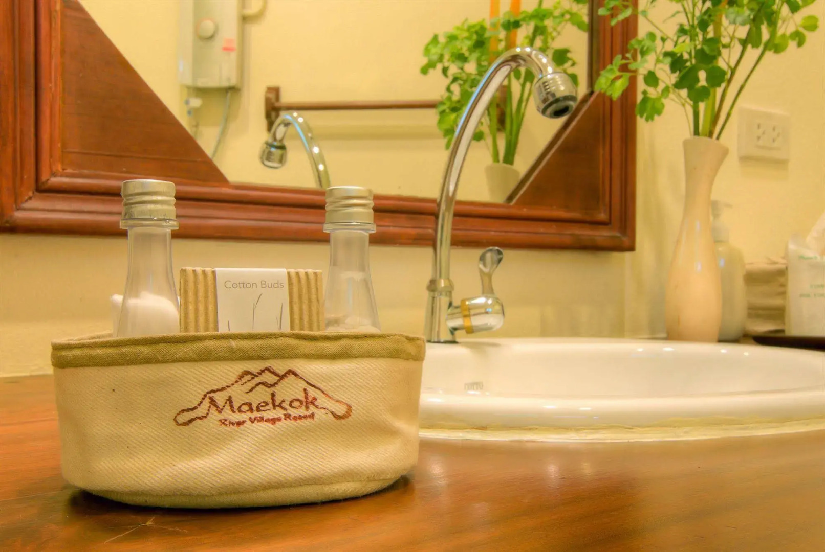 Maekok River Village Resort