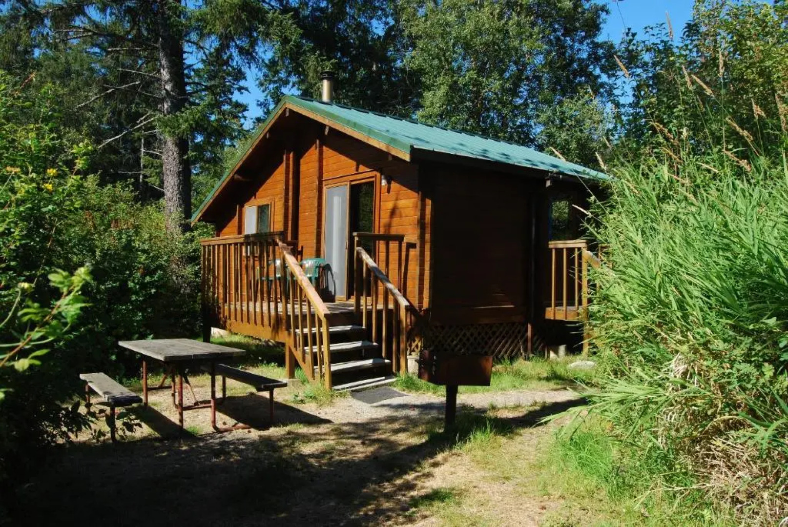 La Conner Camping Resort Deluxe Cabin 6