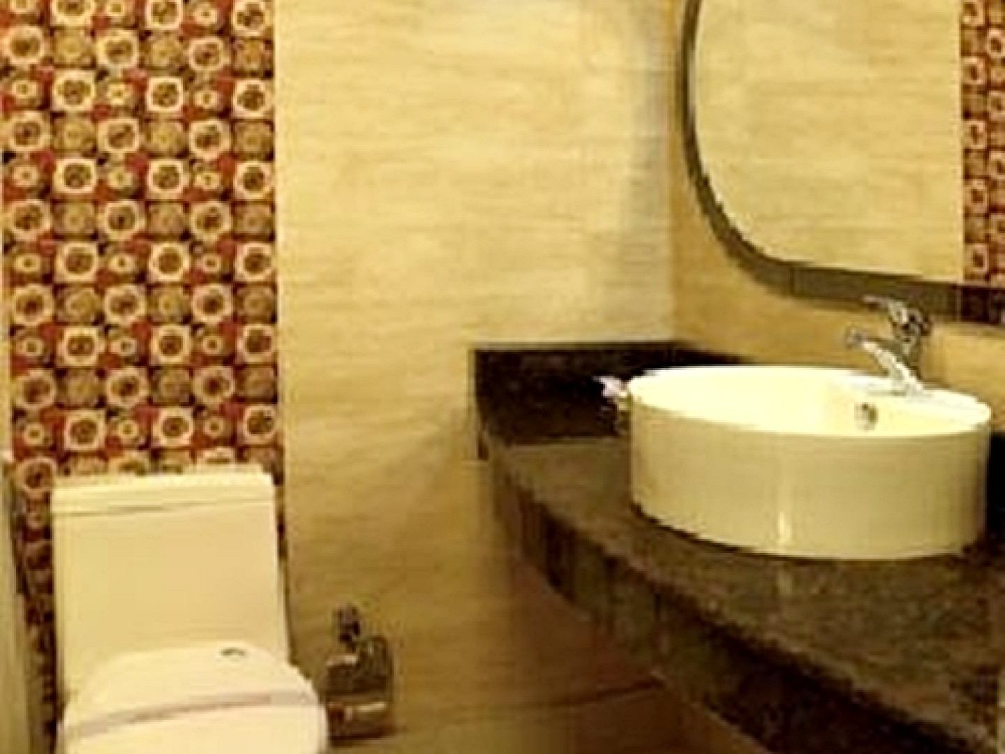 Royal dandoo Houseboat