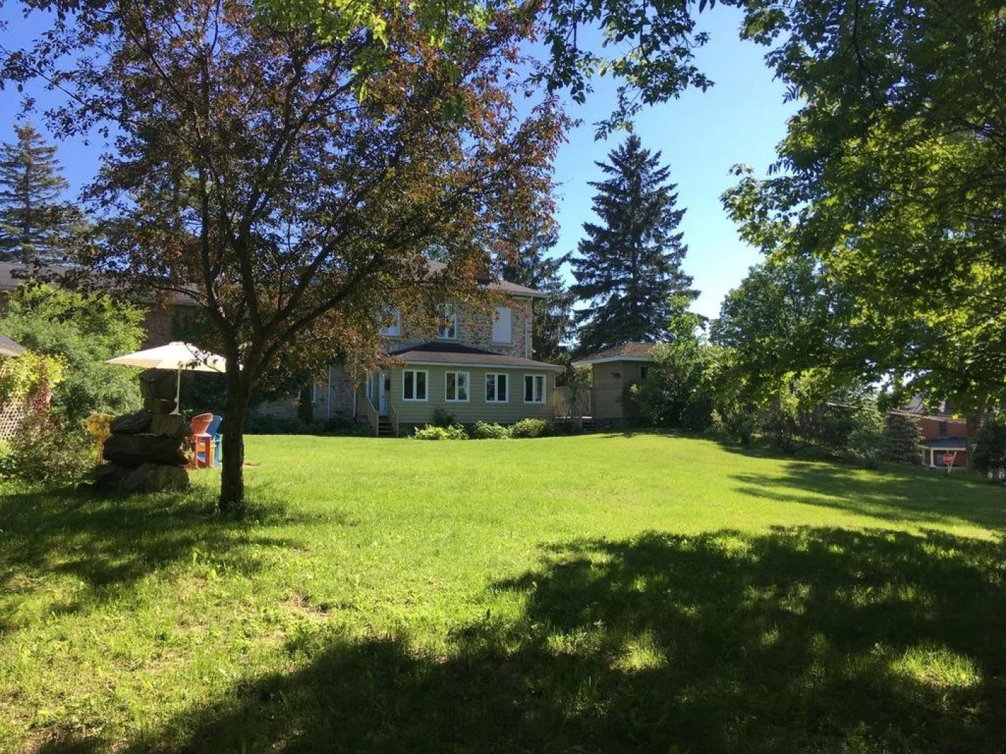 Denaut Mansion Country Inn