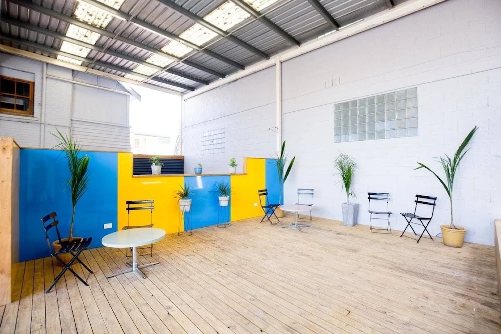 The Nook Backpackers