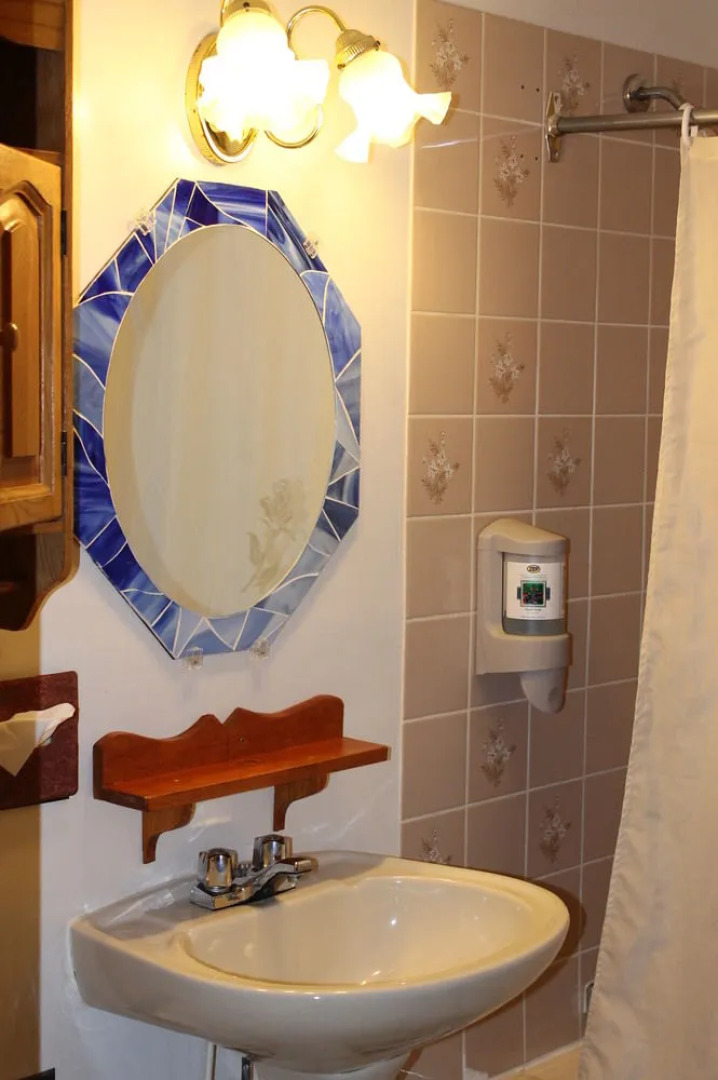 Columbia Valley B & B