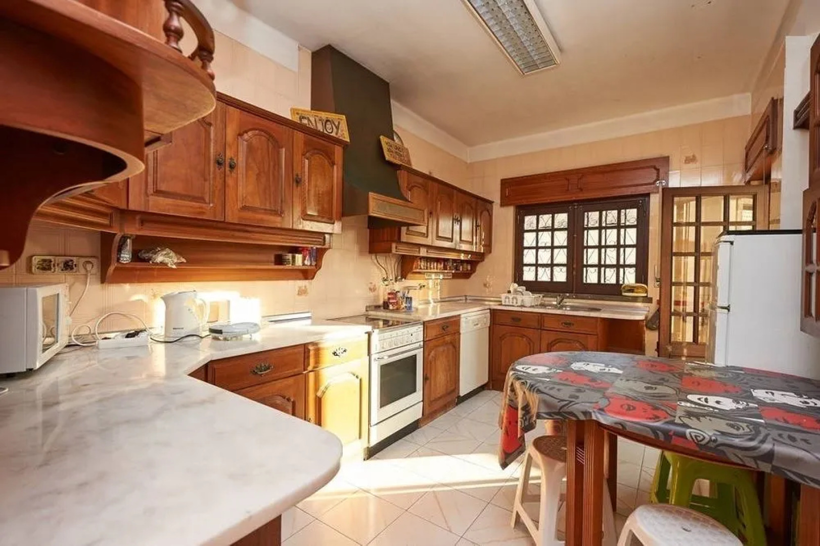 卡尔卡维罗自助乡村旅馆(Help Yourself Hostels Carcavelos Country)