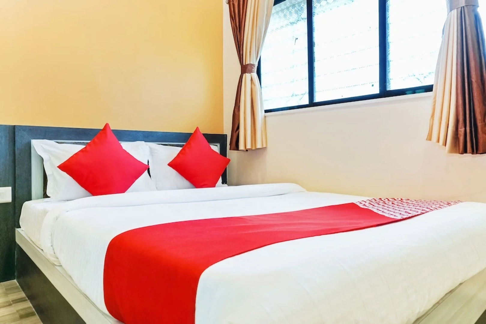 OYO 29634 Hotel Navalai Pride