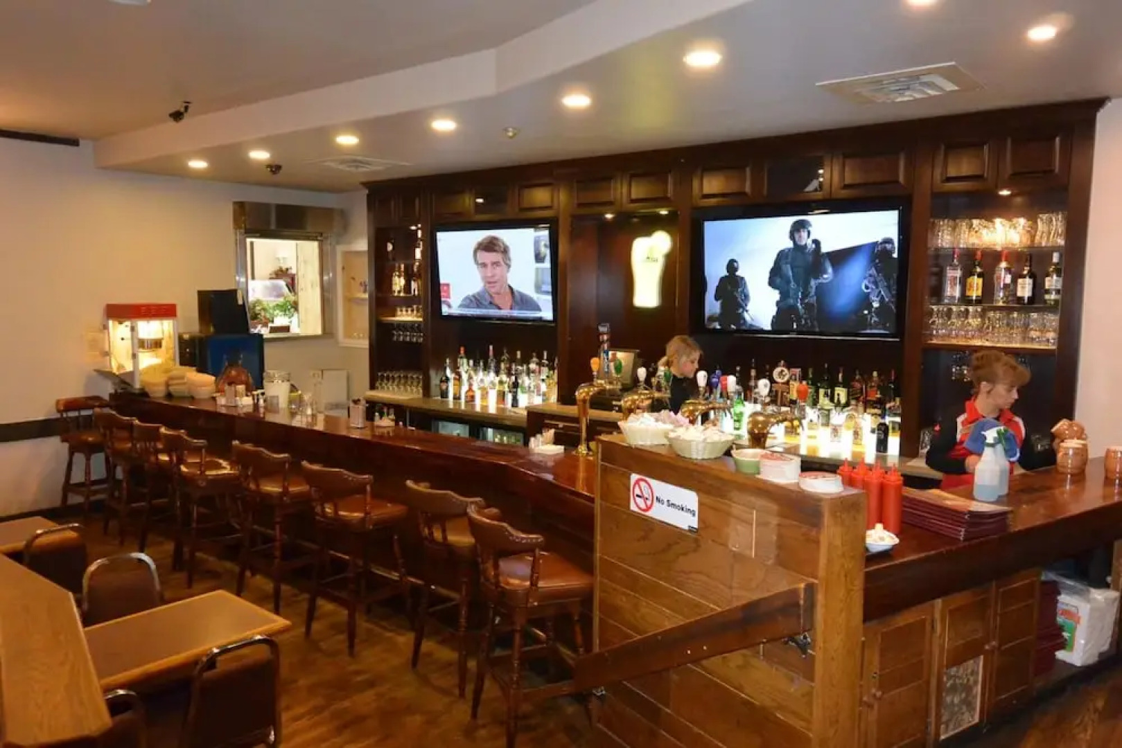 McIntosh Country Inn & Conference Centre in Canada