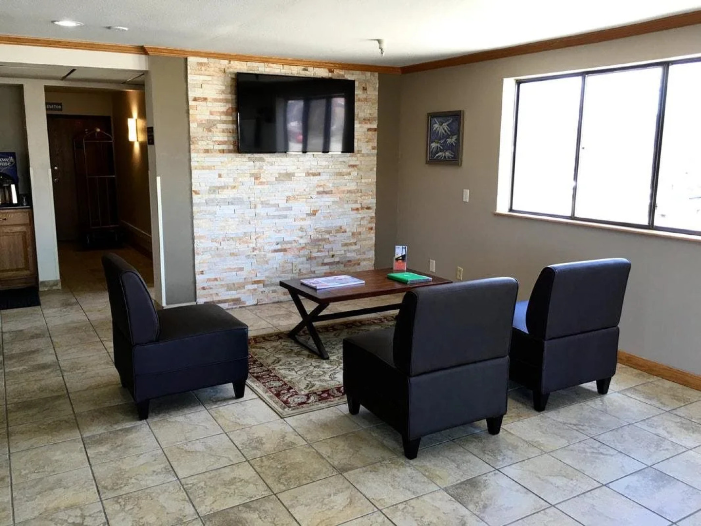 Quincy Inn and Suites