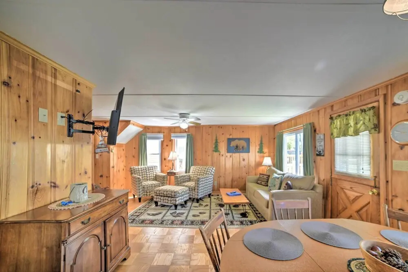 Sebago Lake Cottage w/ Patio + Beach Access!