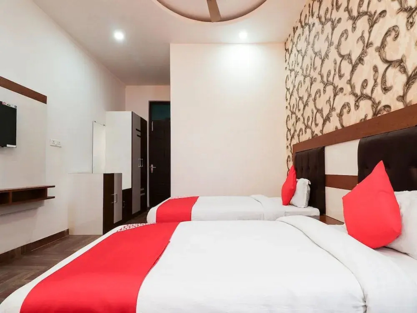 Hotel Bandhan by OYO Rooms