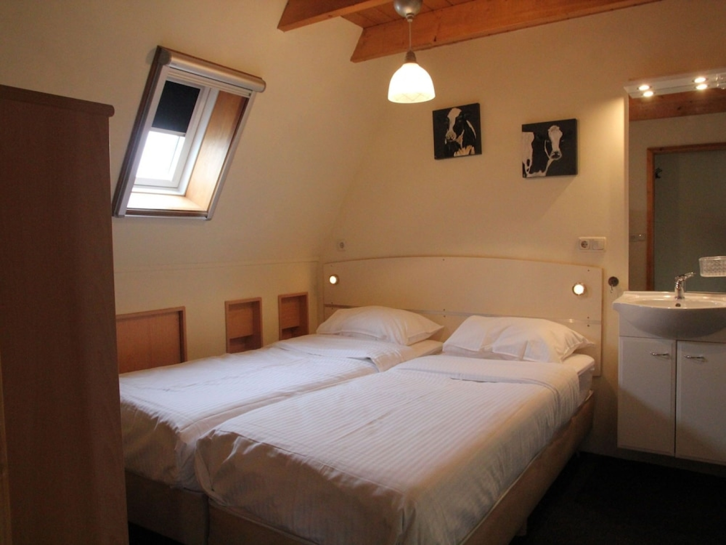 Unique Holiday Home With Terrace, Barbecue, Garden Furniture