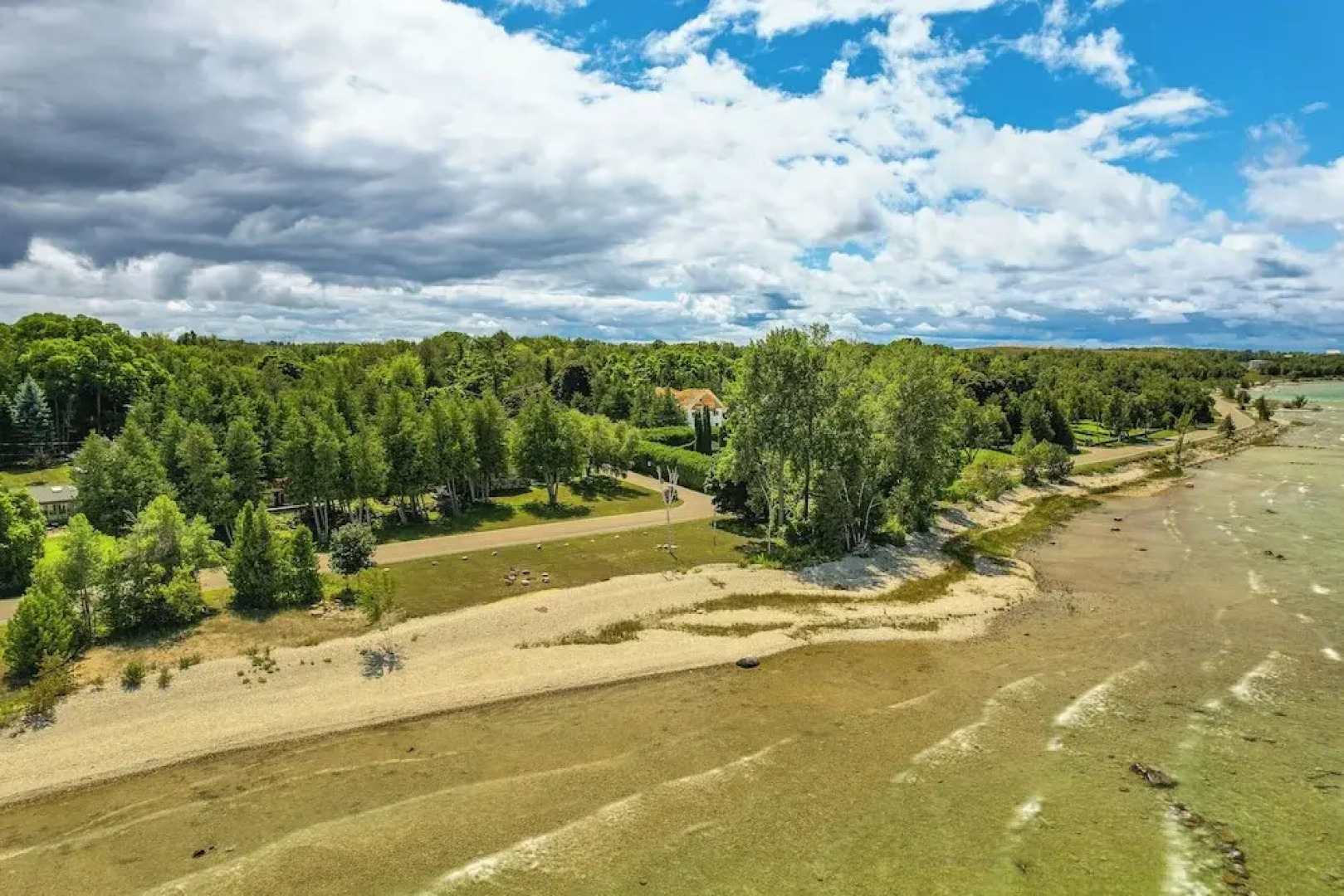 Upscale Earl Young Charlevoix Cottage w/ Deck!