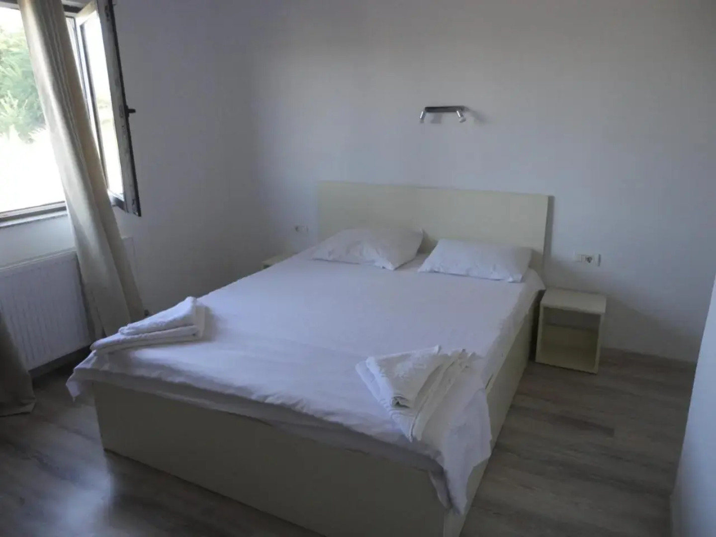 Greenstone Land - Corbu