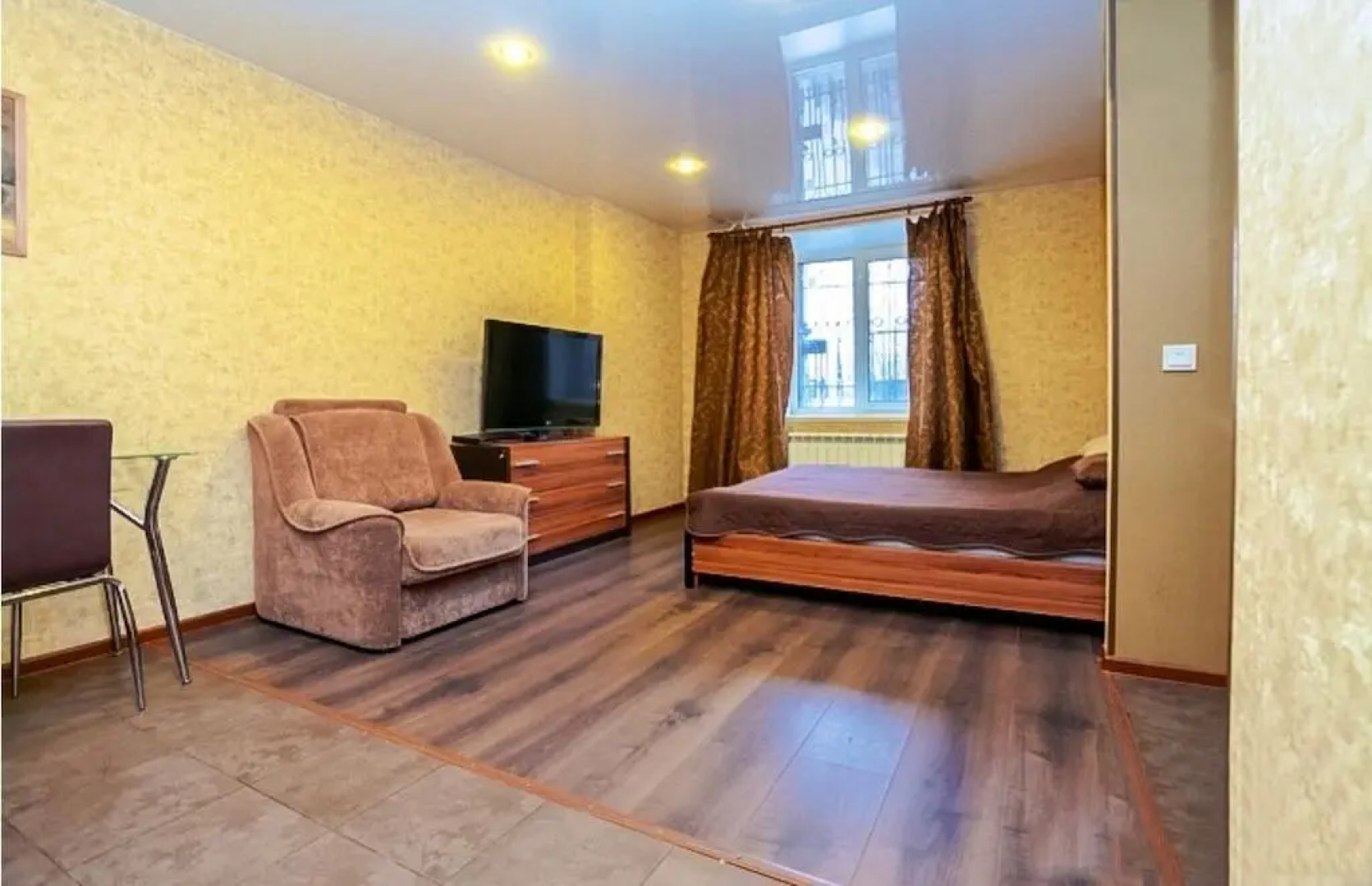 Apartments on Genkinoy Street