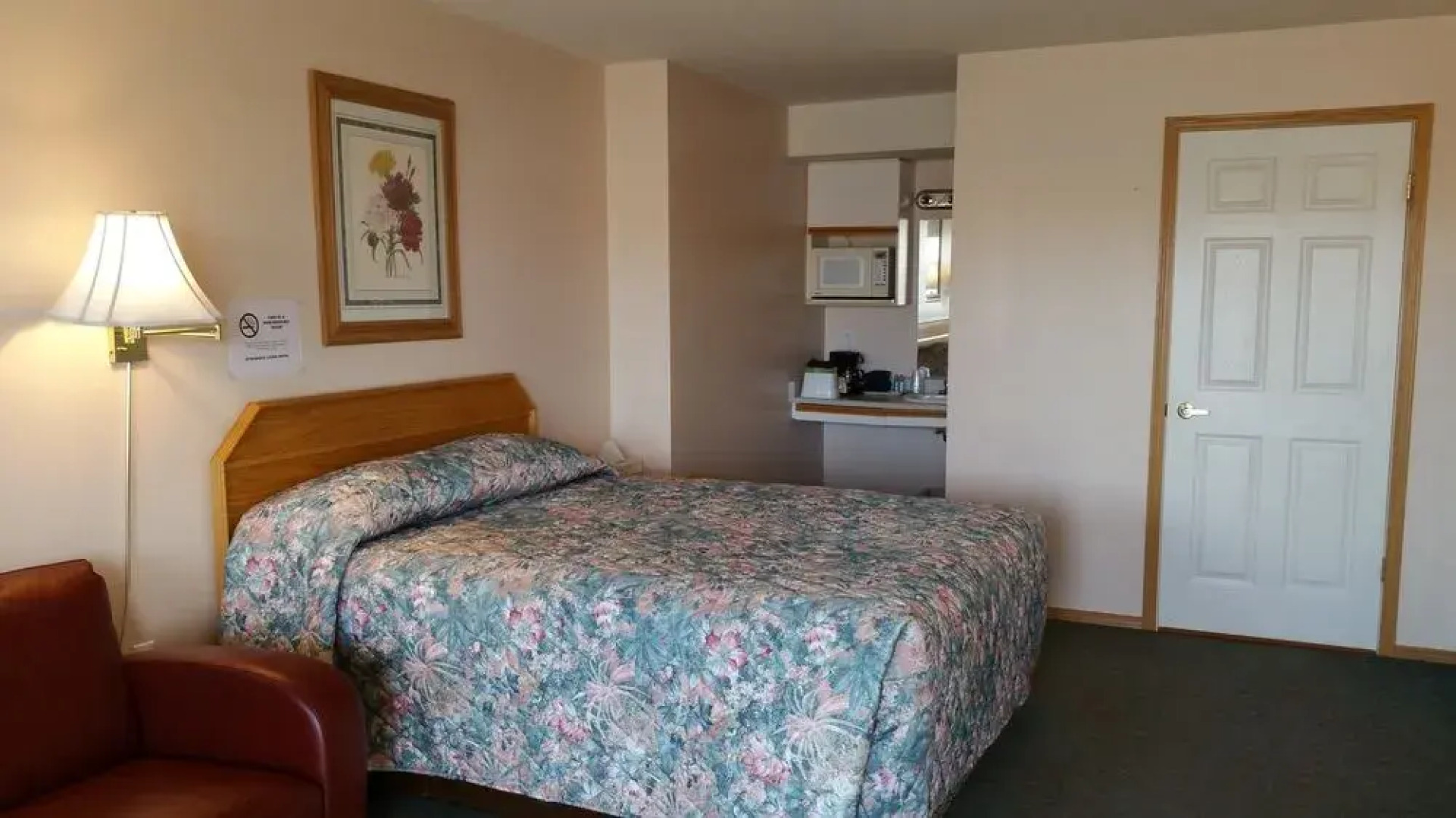 Athabasca Lodge Motel