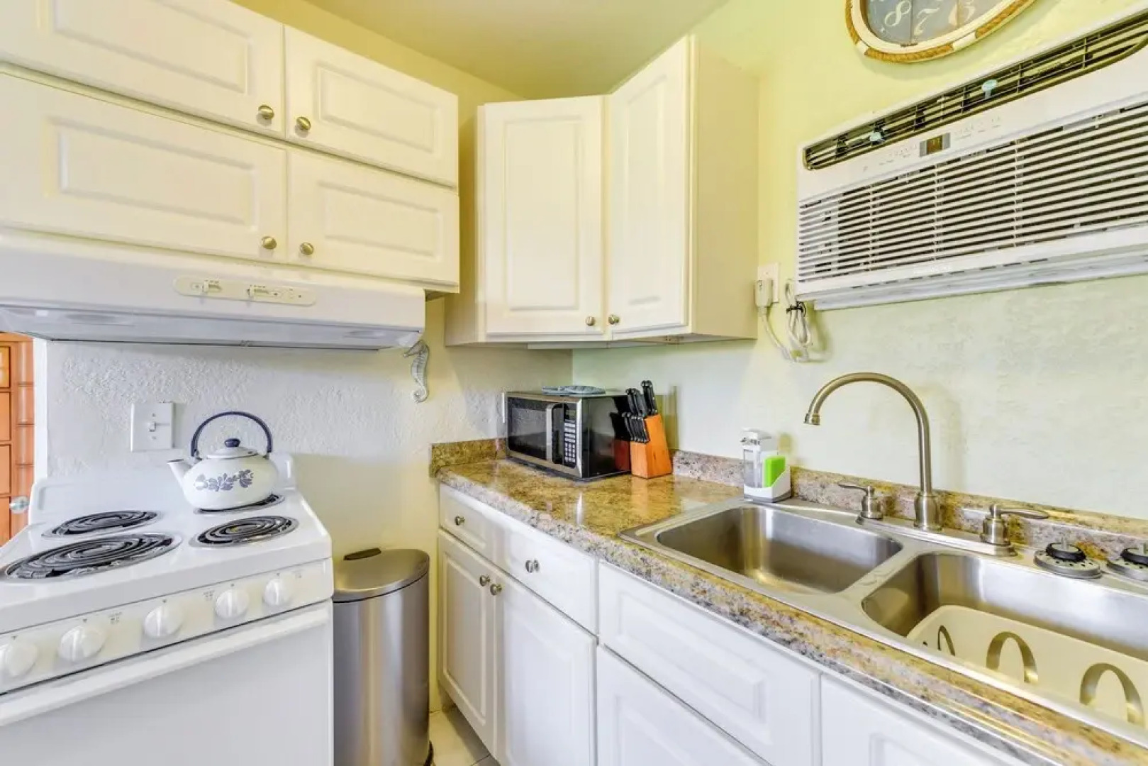 Beachfront Condo: Redington Shores Retreat!