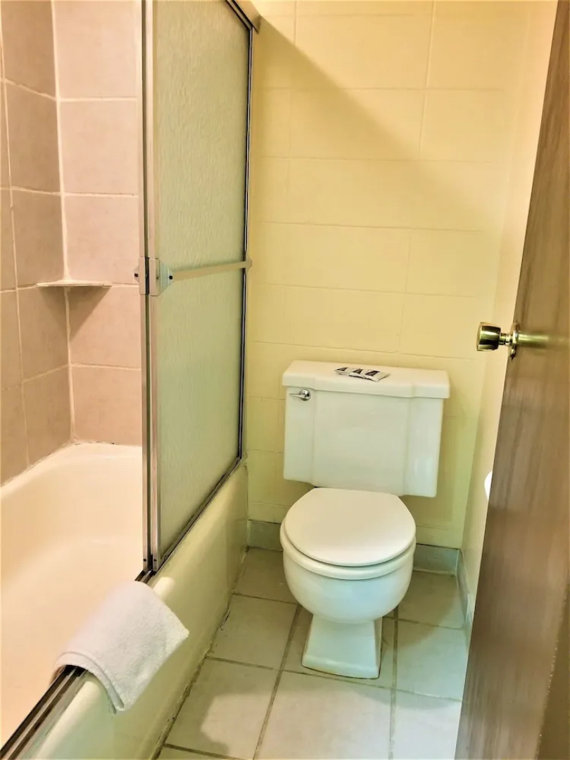 Town House Motor Inn