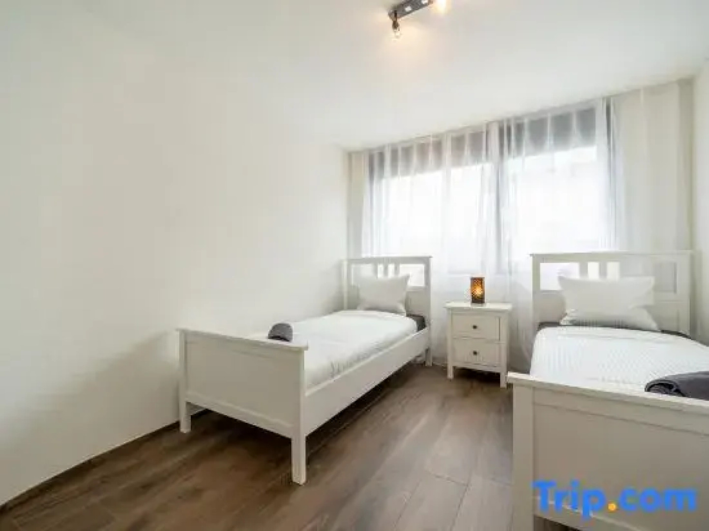 Swiss Living | High-Tech Kitchen, 1G WiFi, Balcony