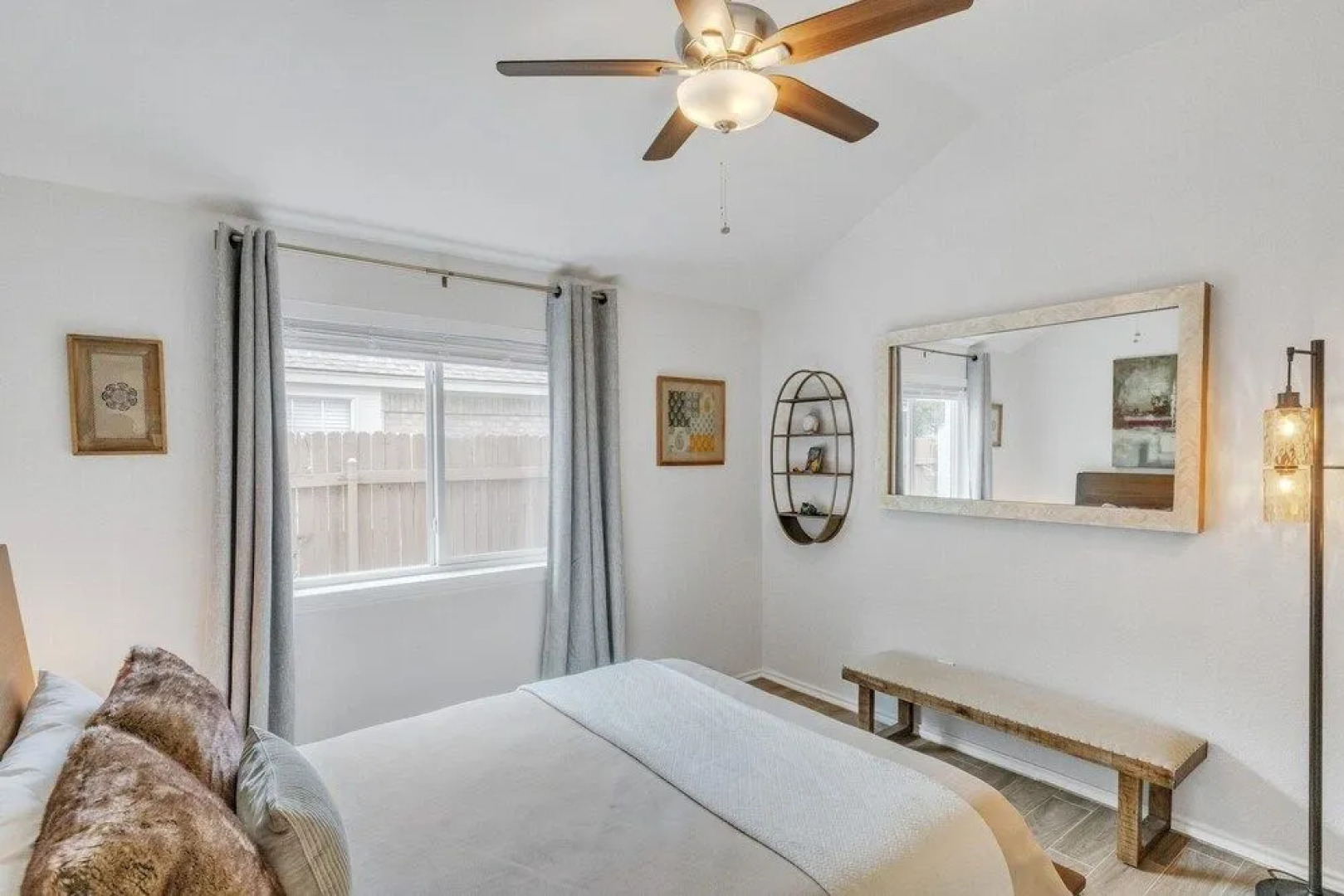 The Garden House 4 Bedroom Home by RedAwning