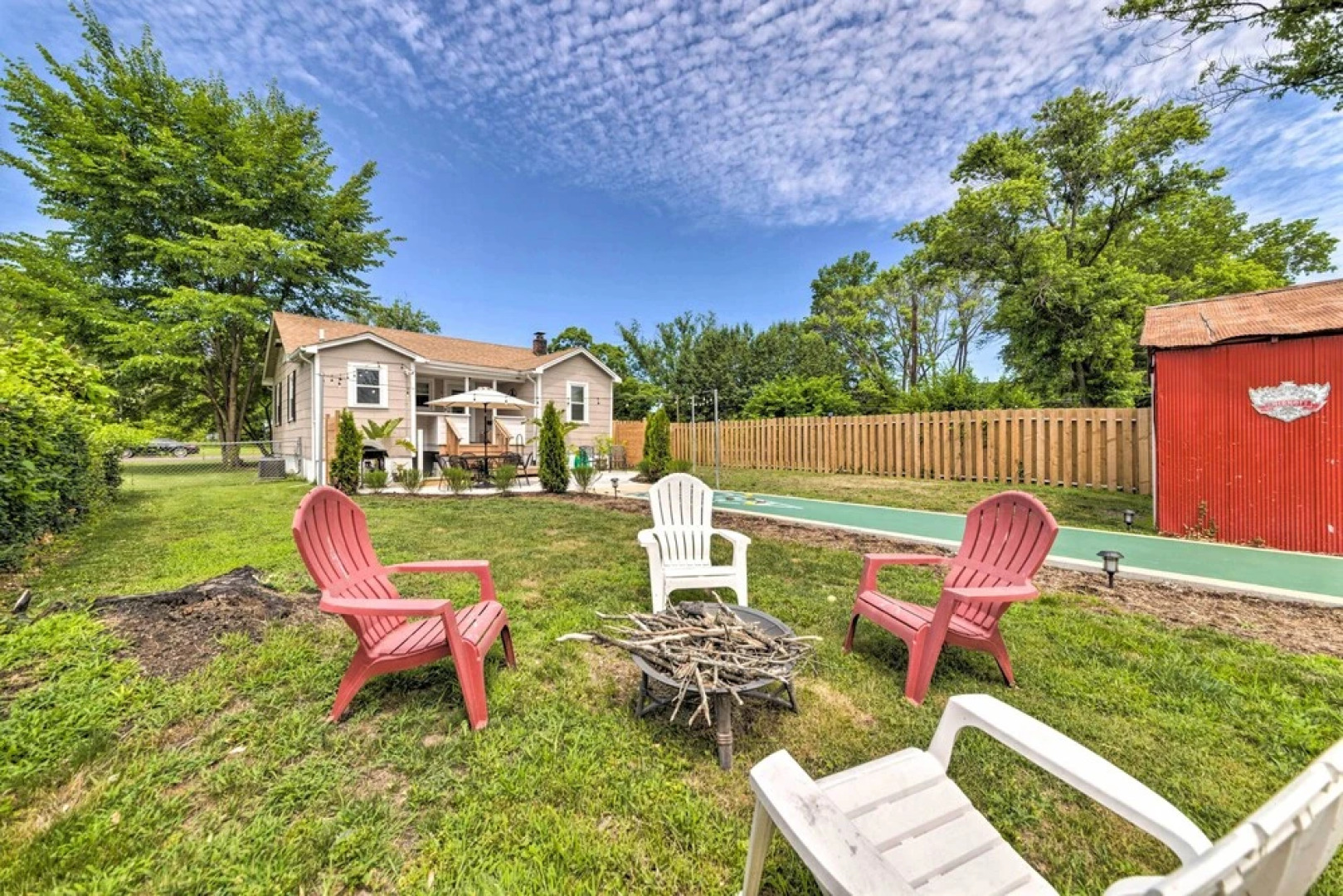 'lucky Dawg' Pet-friendly Abode Near St Louis!